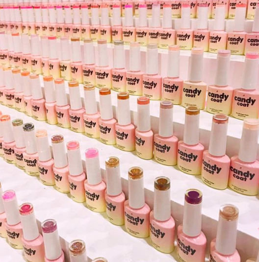 An insane 1000+ shades online